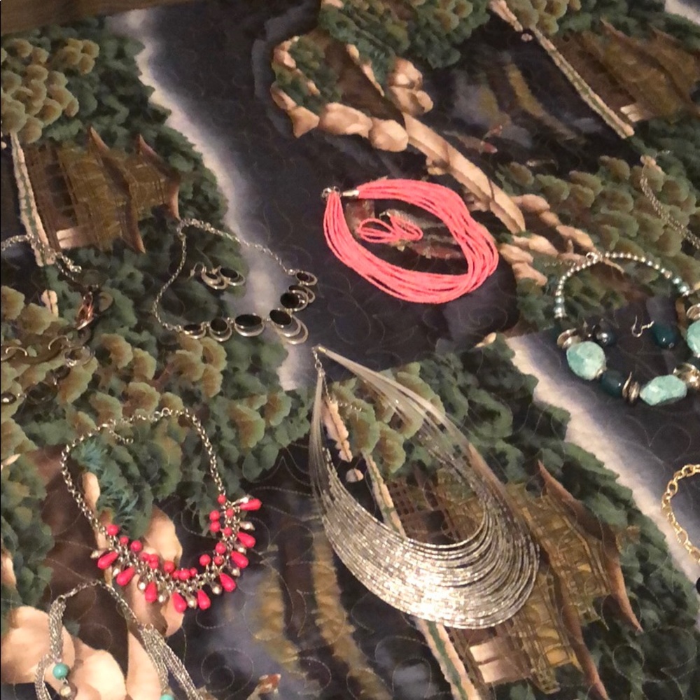 Jewelry - Picture 3 of 6